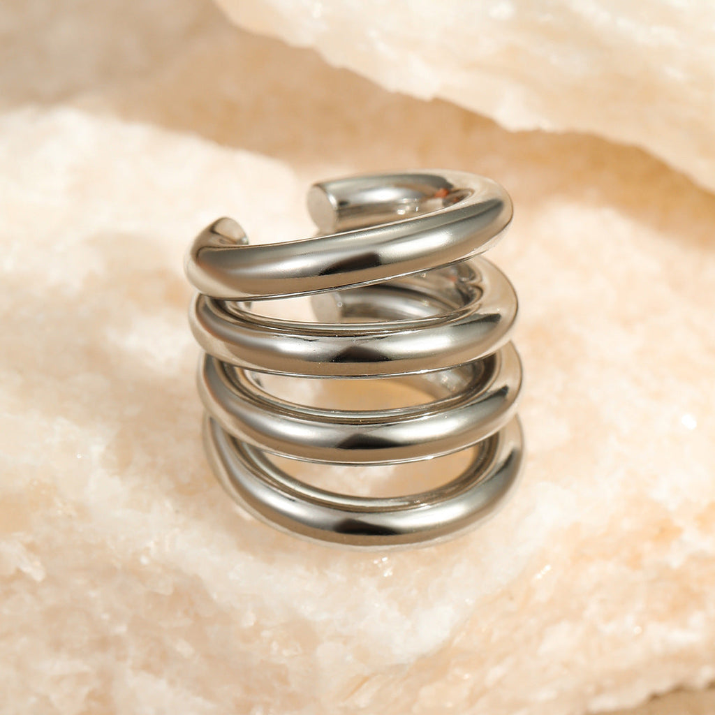 Chunky ear cuff med flera ringar – Silvrigt kirurgiskt stål