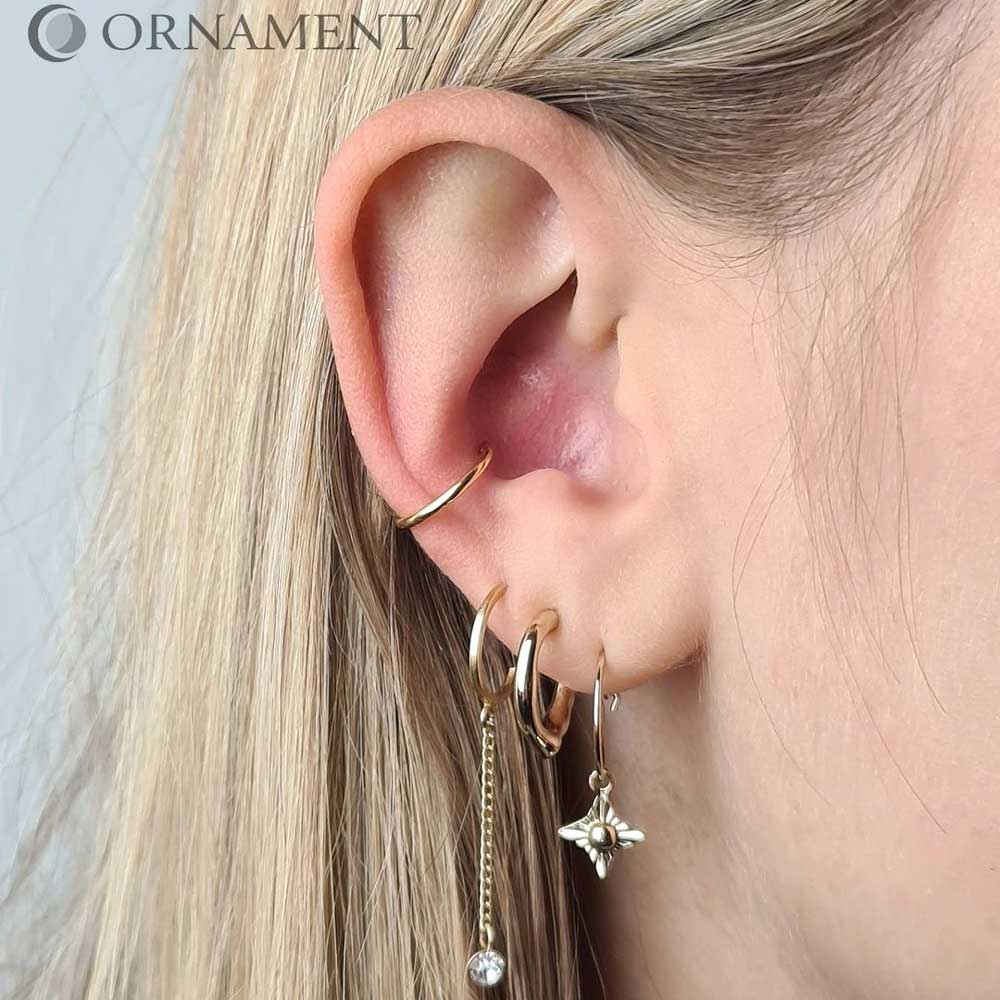 Guldring till piercing - Slät ring - Segment clicker - Piercingsmycke i 24k guldpläterat kirurgiskt stål.