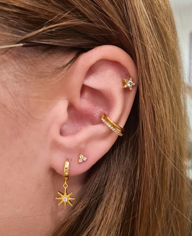 Stjärna och måne - Huggie örhängen med kristaller - Ringar i äkta silver