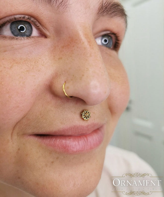 18k Äkta guld - Tunn guldring - Seamless ring till piercing