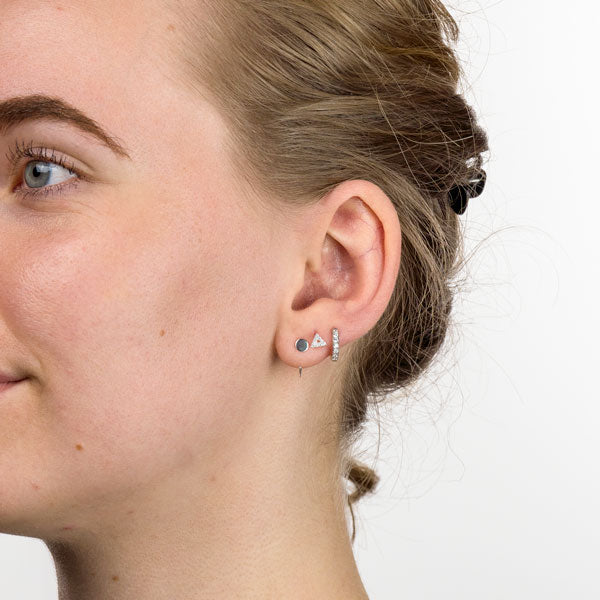 Huggie Hoops - Silverringar med vita kristaller - Örhängen