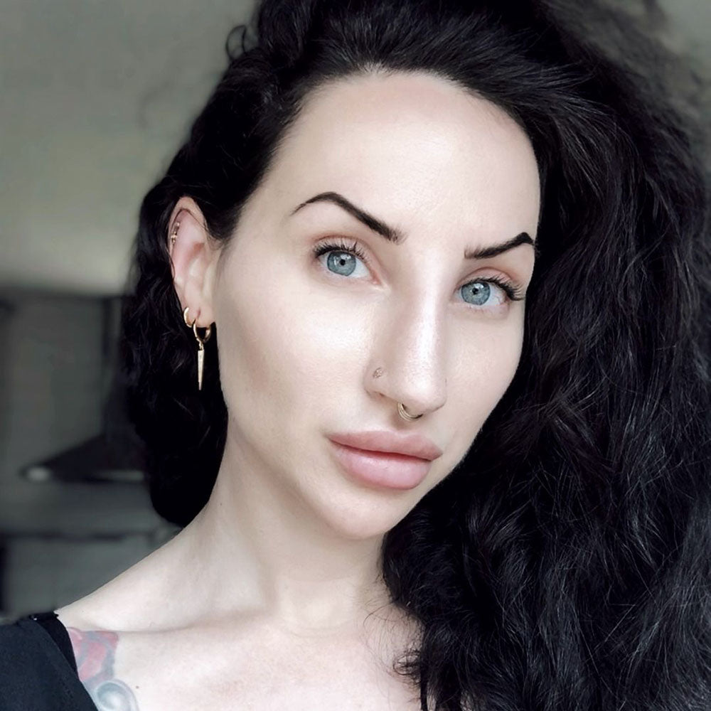 Spetsigt hängsmycke - Huggie örhängen med kristaller - Ringar i äkta silver